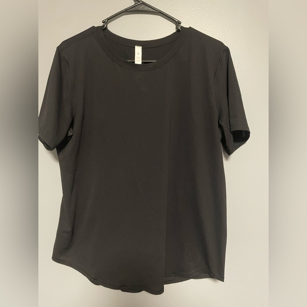 Black Lululemon Athletic Tee